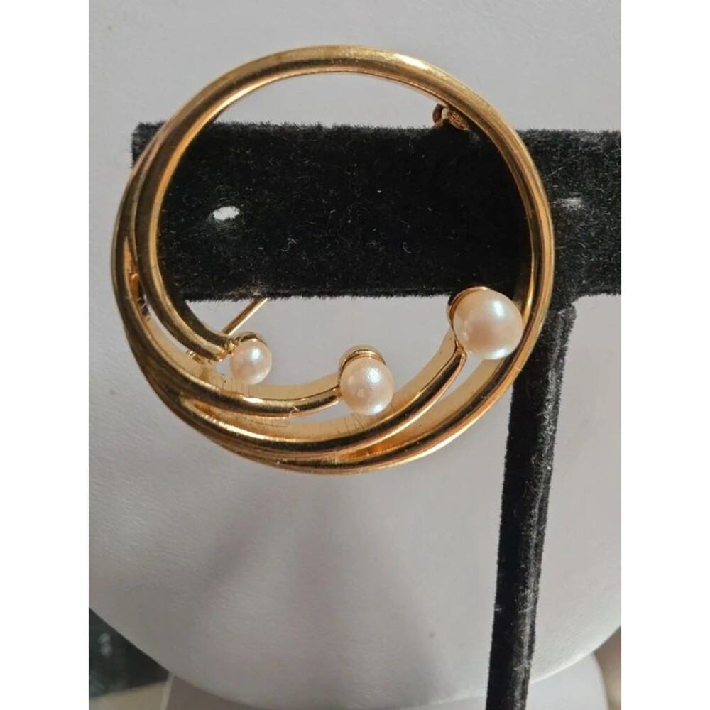 Vintage Monet Faux Pearl Brooch